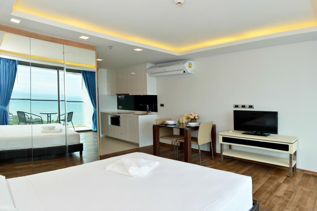 Peak Towers Condominium Патая Екстериор снимка