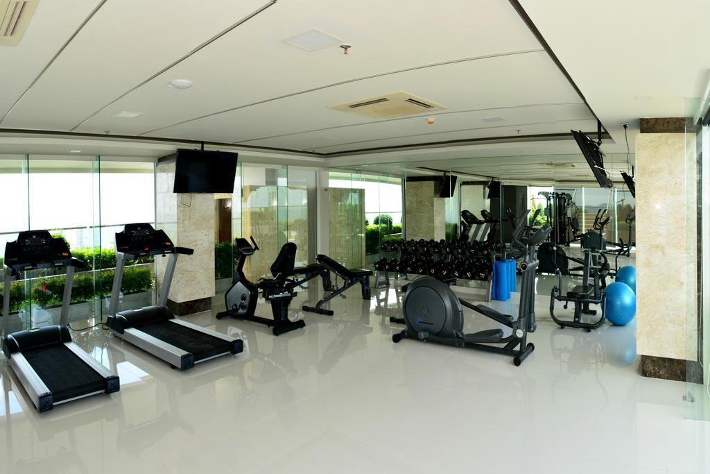 Peak Towers Condominium Патая Екстериор снимка