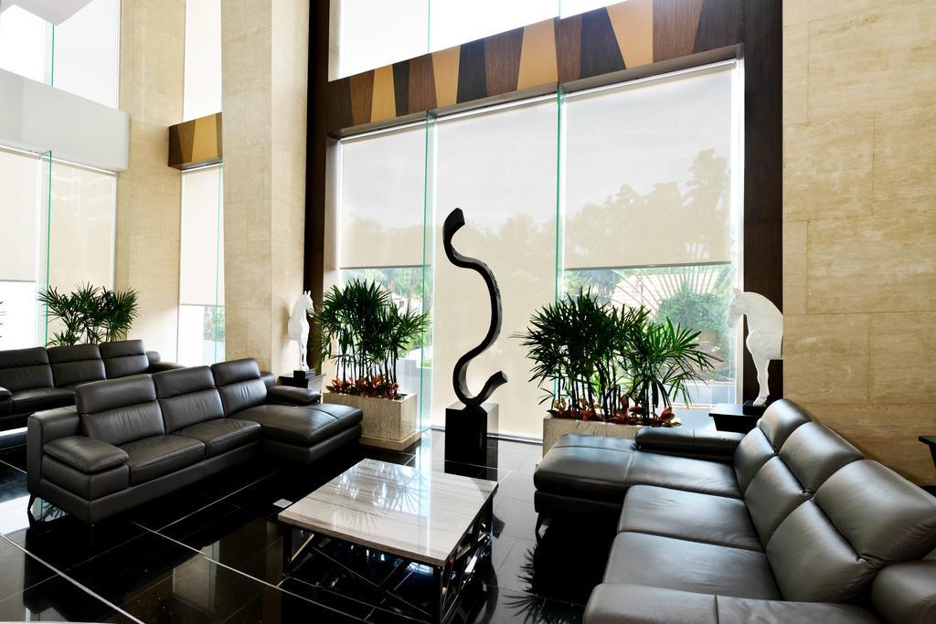 Peak Towers Condominium Патая Екстериор снимка