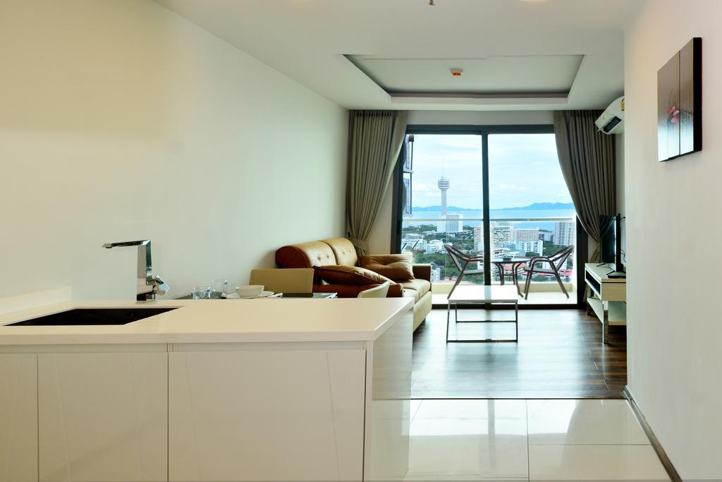 Peak Towers Condominium Патая Екстериор снимка